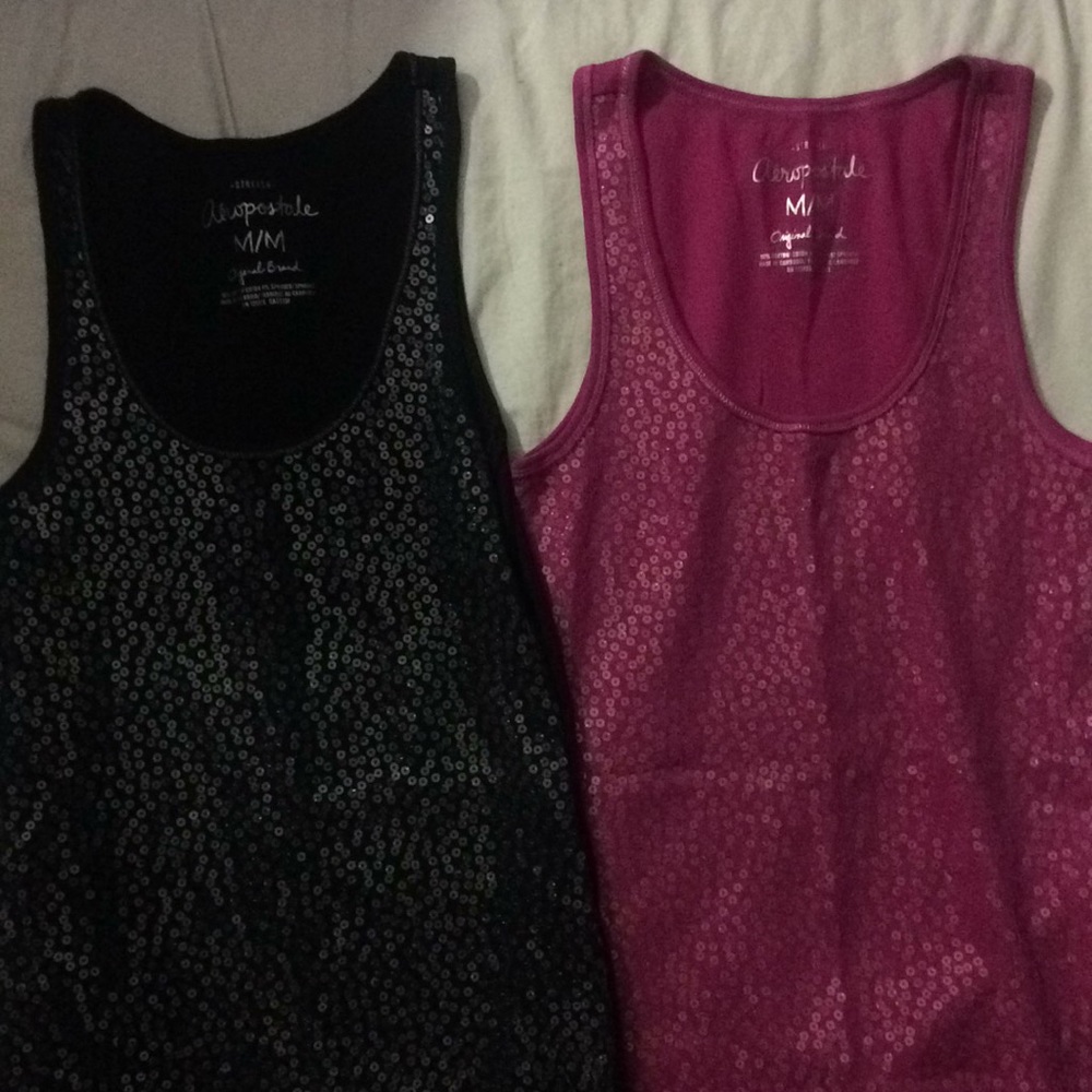 2tops both size med&are Aeropostale black&pink